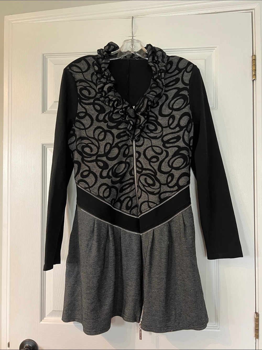 Black & Gray Ruffle-Trim Long Sleeve Dress